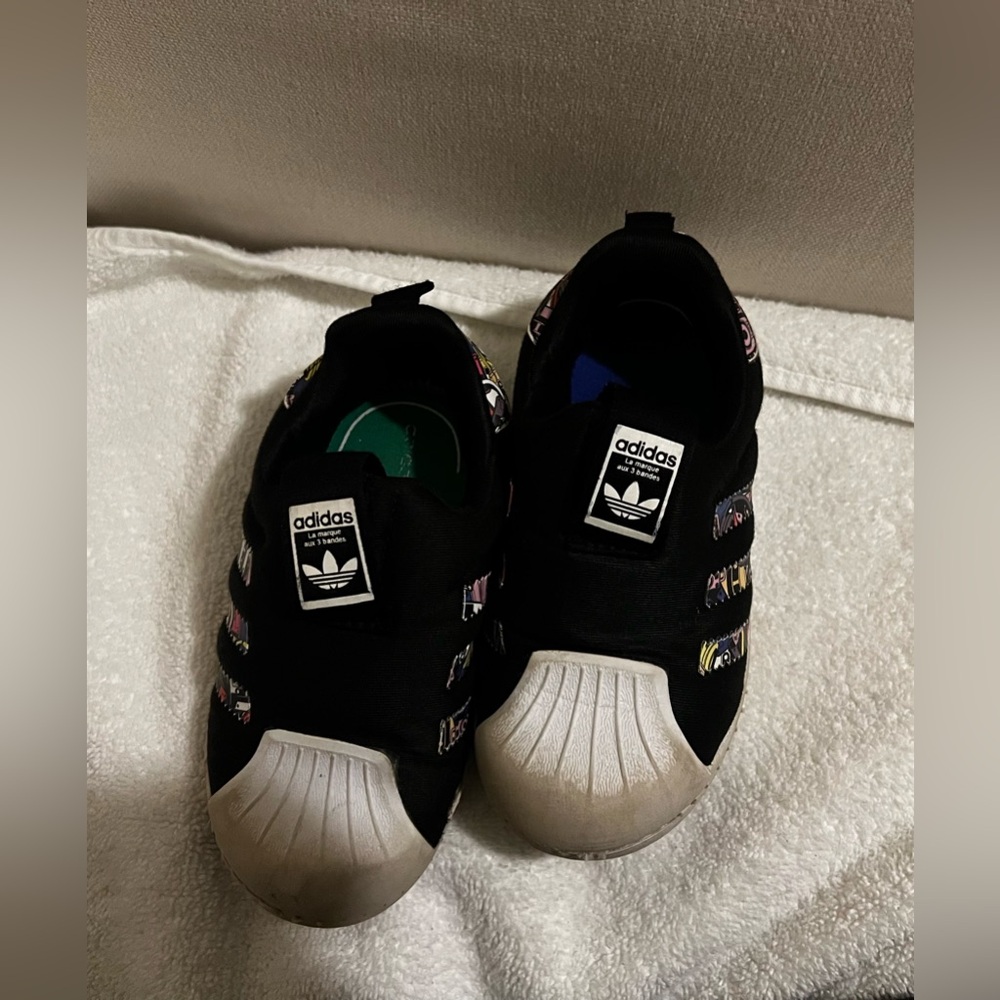 Adidas La Marque Aux 3 Bandes Black Multicolor Kids Sneakers – US Size 9K